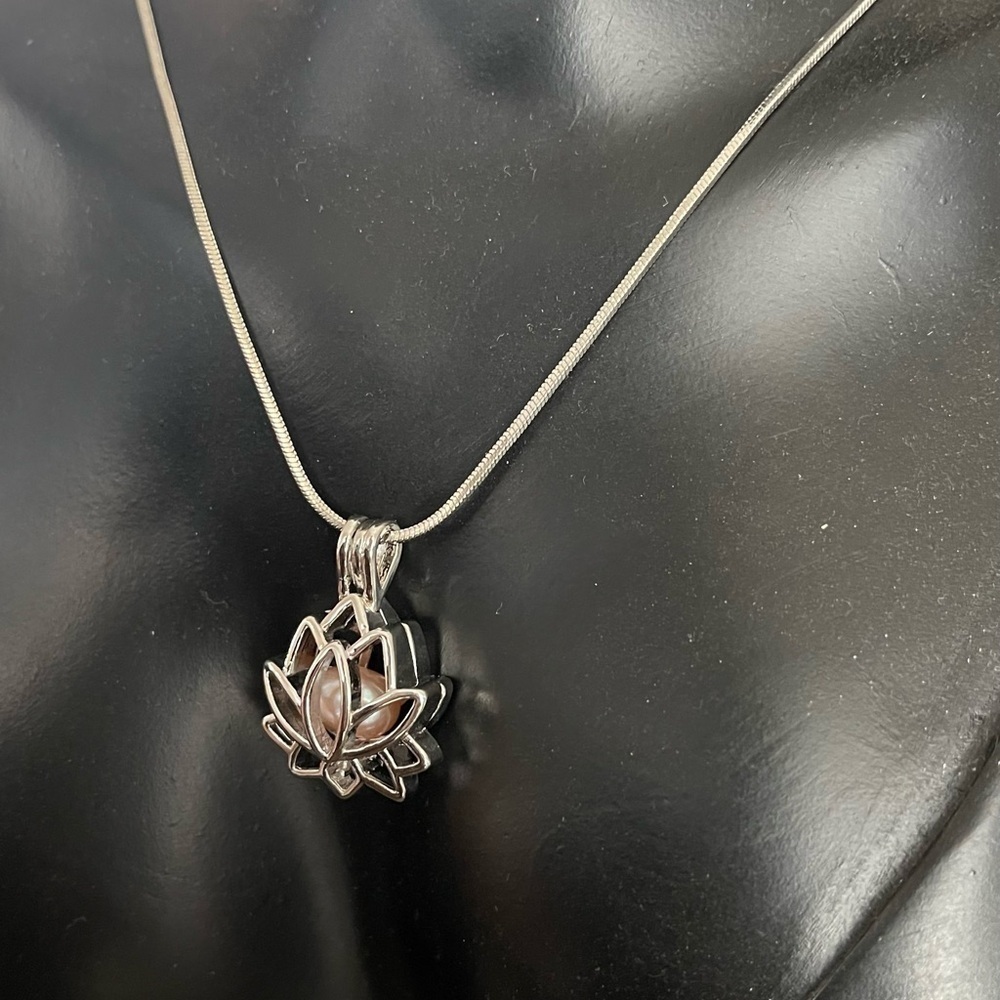 Pearl lotus locket silver tone necklace - Picture 2 of 5